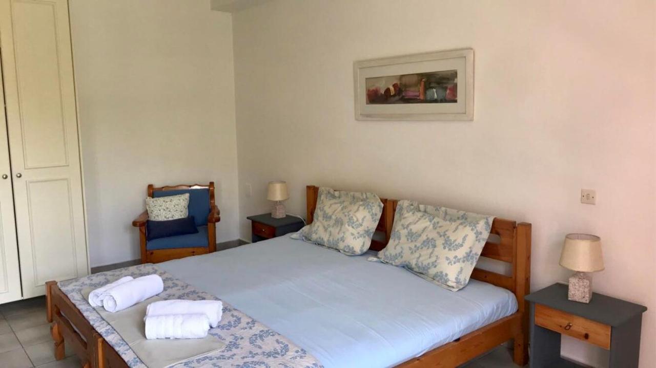 Barbara'S One Bedroom Apartments Аргостоліон Екстер'єр фото